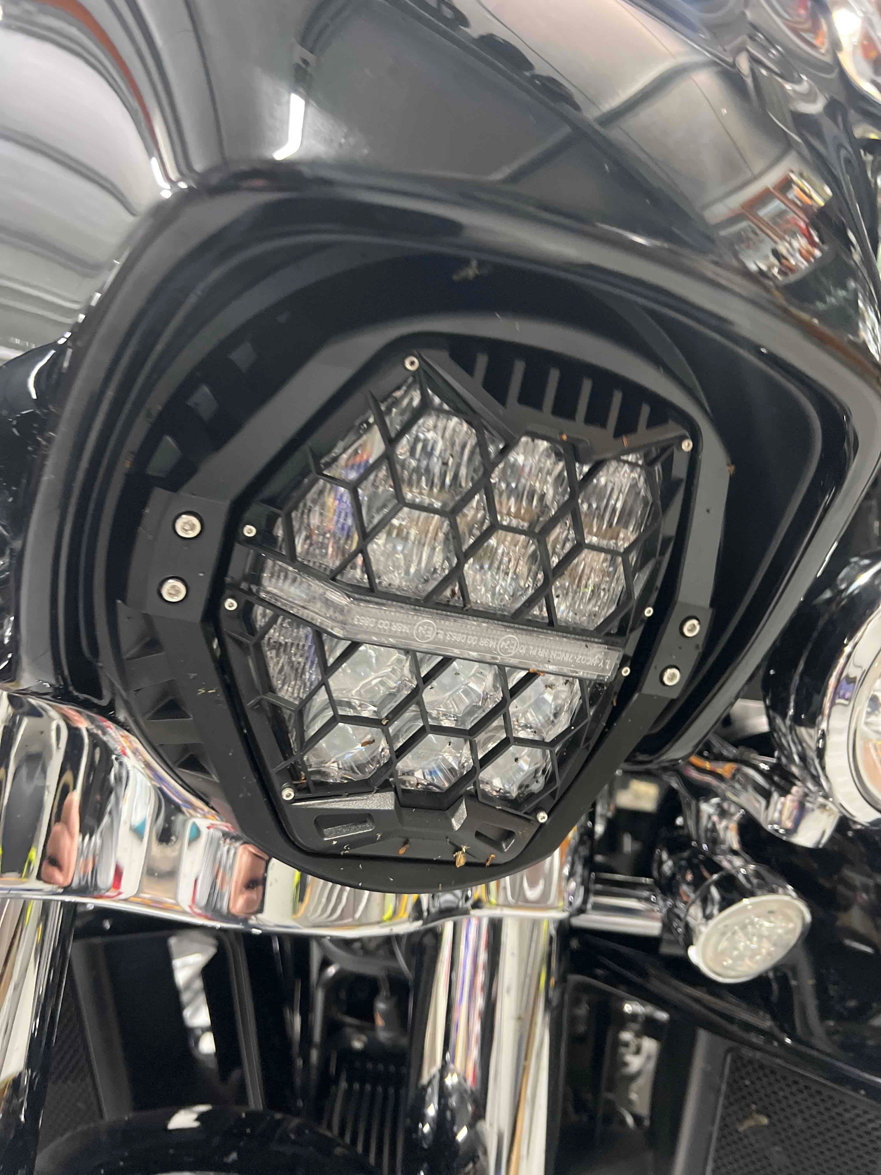 Diablo Headlight Kit for Street Glide Bold Style Blinding